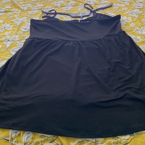 Cute black adjustable, spaghetti strap dress skort that has pockets 1X - Picture 3 of 9